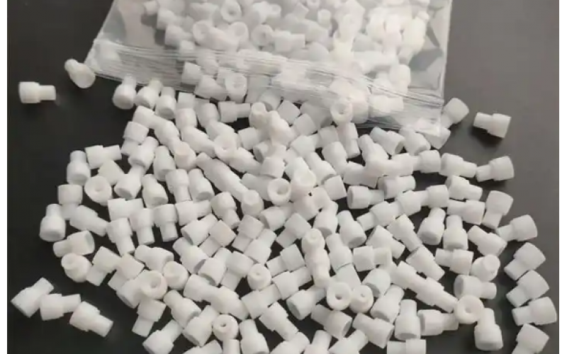 常用塑料的耐腐蝕性能對(duì)比